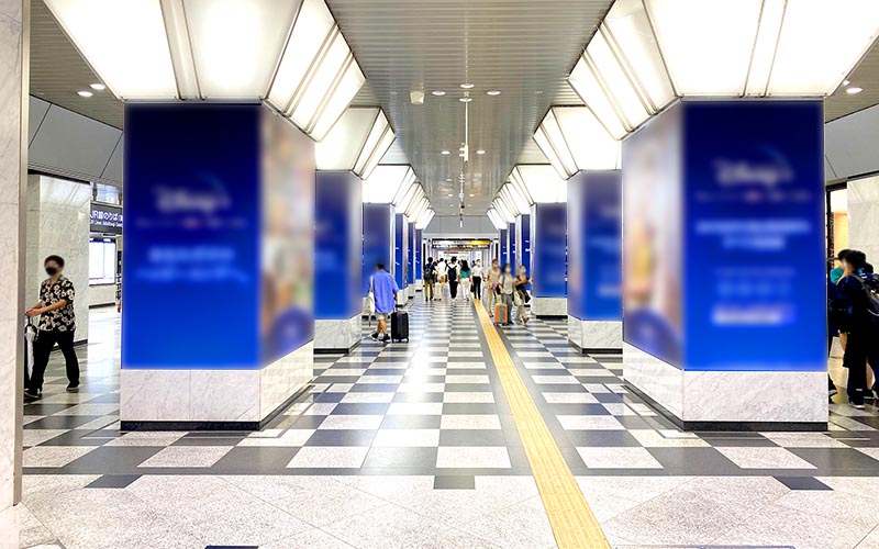 JR大阪駅ランドマークアドスクエア掲出写真